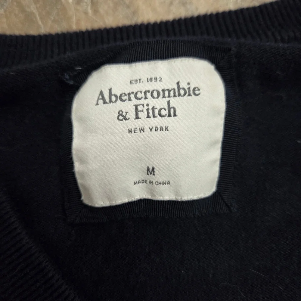 Abercrombie‎ Fitch Navy V Neck Long Sleeve Sweater Classic Logo Women M - Picture 2 of 7
